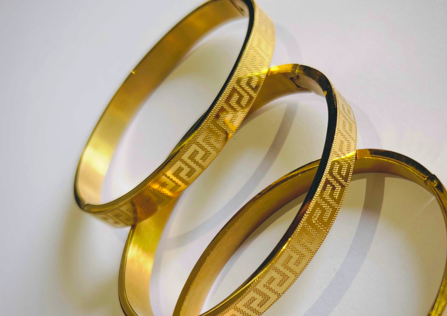 𝐌𝐚𝐣𝐞𝐬𝐭𝐢𝐜 𝐠𝐨𝐥𝐝𝐞𝐧 𝐜𝐮𝐟𝐟 𝐯𝐞𝐫𝐬𝐚𝐜𝐞 𝐦𝐞𝐧𝐬/𝐛𝐨𝐲𝐬 𝐛𝐫𝐚𝐜𝐞𝐥𝐞𝐭