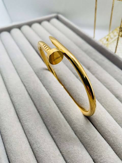 𝐆𝐨𝐥𝐝 𝐭𝐨𝐧𝐞 𝐜𝐚𝐫𝐭𝐢𝐞𝐫 𝐬𝐭𝐲𝐥𝐞 𝐬𝐜𝐫𝐞𝐰 𝐦𝐨𝐭𝐢𝐟 𝐛𝐚𝐧𝐠𝐥𝐞 𝐛𝐫𝐚𝐜𝐞𝐥𝐞𝐭 𝐚𝐧𝐝 𝐫𝐢𝐧𝐠